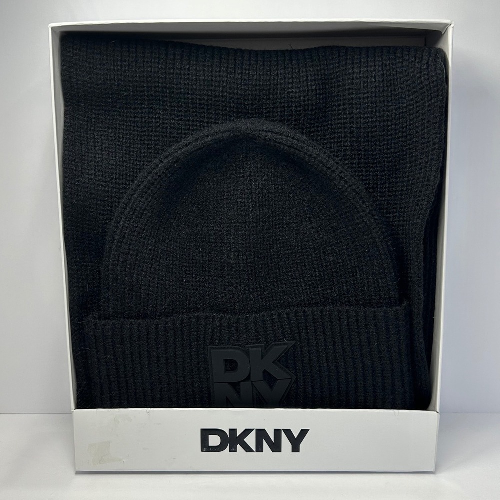 DKNY Womens Black Beanie and Scarf Gift Set Logo Patch Knit D4KZ1574 NEW